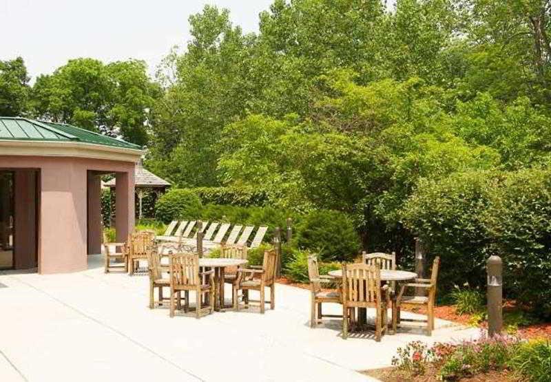 Courtyard By Marriott Columbus Tipton Lakes Hotel Exterior photo