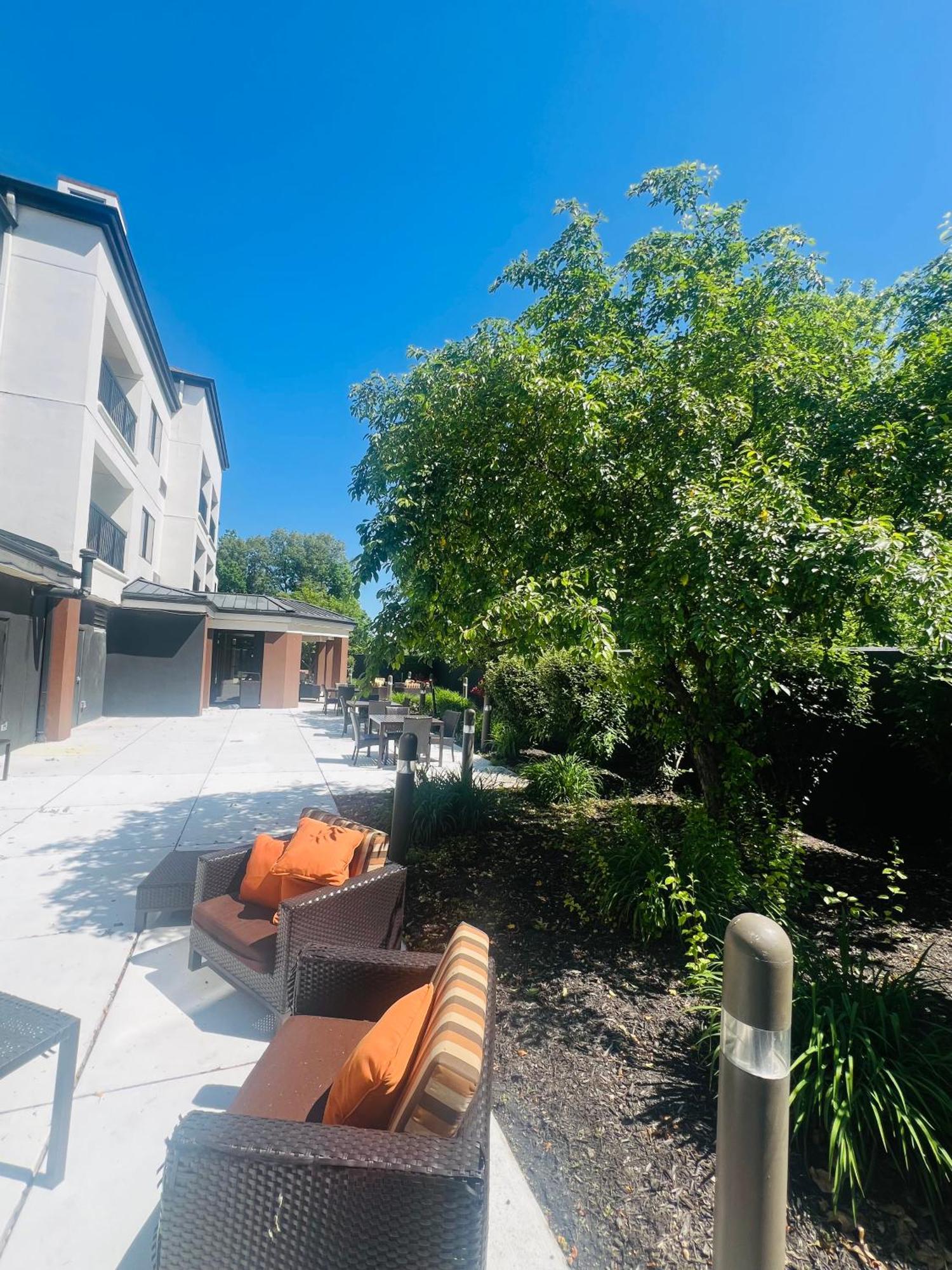 Country Inn & Suites By Radisson, Columbus-Edinburgh Exterior photo